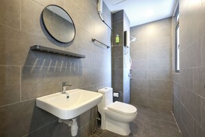 Loft, City View | Bathroom - Luxury Loft at Neu Suites Ampang by HCK (Kuala Lumpur)
