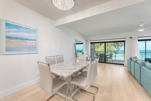 Dining - Casa Caribe #15 - 3 Bed, 3 Bath - Oceanfront, Second Floor (Seven Mile Beach)