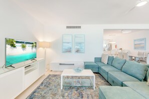 TV - Casa Caribe #15 - 3 Bed, 3 Bath - Oceanfront, Second Floor (Seven Mile Beach)