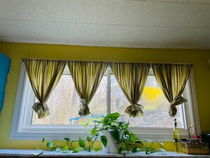 Interior - Private 2BR+Bunk Room | Parking | 12 Min DT (Halifax)