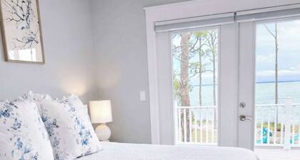SGI Bay Breeze Bungalow | Dock, Fire Pit, Pets