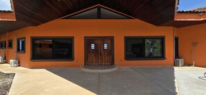 Exterior detail - Break-taking jungle house with incredible ocean view near Playa Blanca. (Gigante)