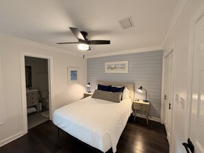 2 chambres, fer et planche à repasser, Wi-Fi, draps fournis
