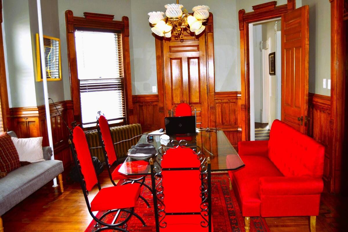 Rumah, 5 kamar tidur | Ruang keluarga