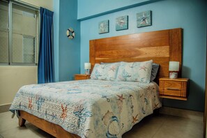 2 bedrooms, iron/ironing board, WiFi