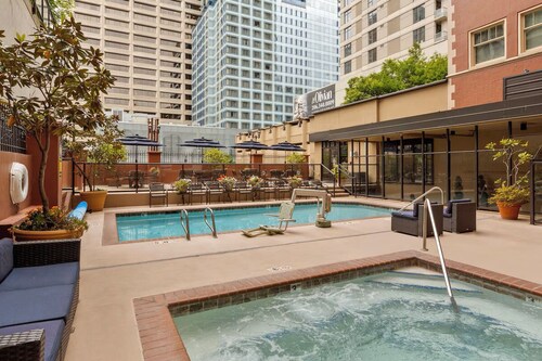 FIFA World Cup Basecamp Seattle! Hotel suite sleeps 4, just minutes from stadium