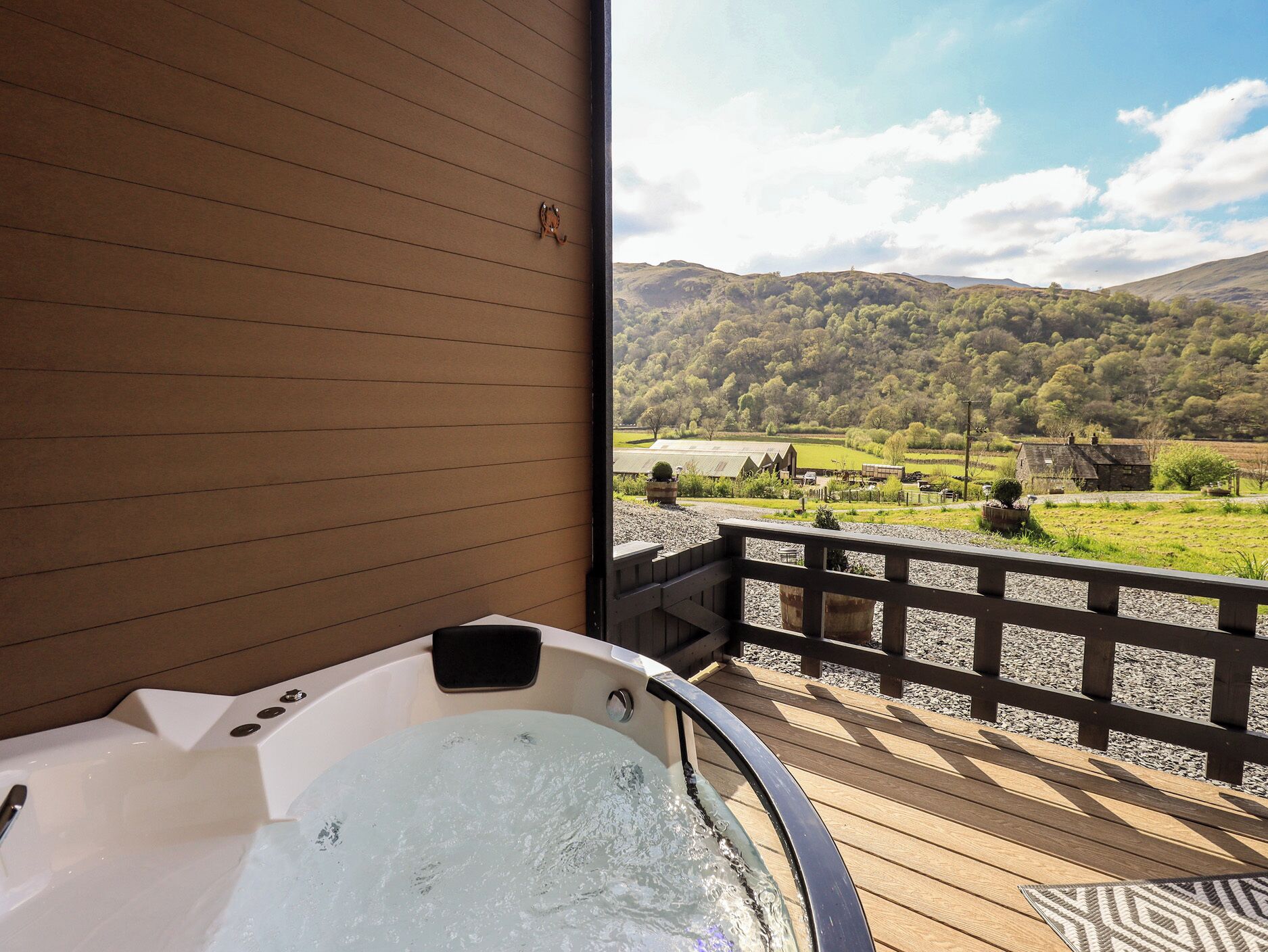 Bain à remous extérieur