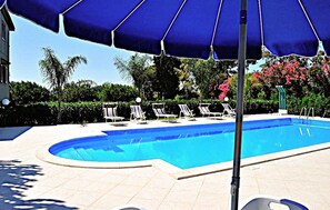 Pool - Lovely apartment in Ricadi with swimming pool (Ricadi)