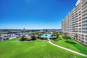 Exterior - Waterway Views • Spacious 3BR/3BA • Barefoot Resort & Golf (North Myrtle Beach)