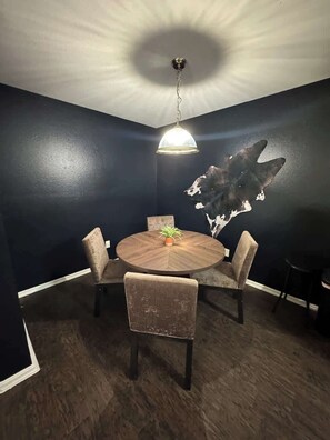 Dining - Western PacMan | 2bd 2bth | 2 min Bella Woods (Midlothian)