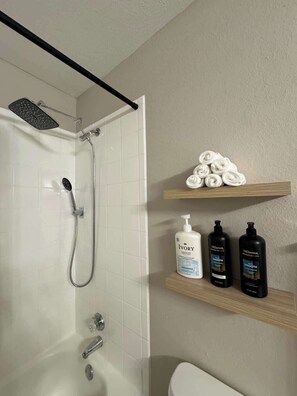 Shower - Western Apt | 2bd 2bth | 2 min Bella Woods Events (Midlothian)