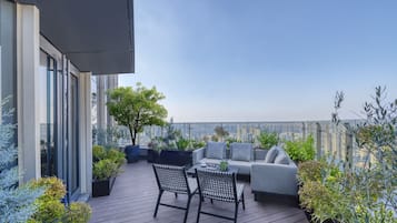 Penthouse, 3 Bedrooms, Kitchen | Terrace/patio