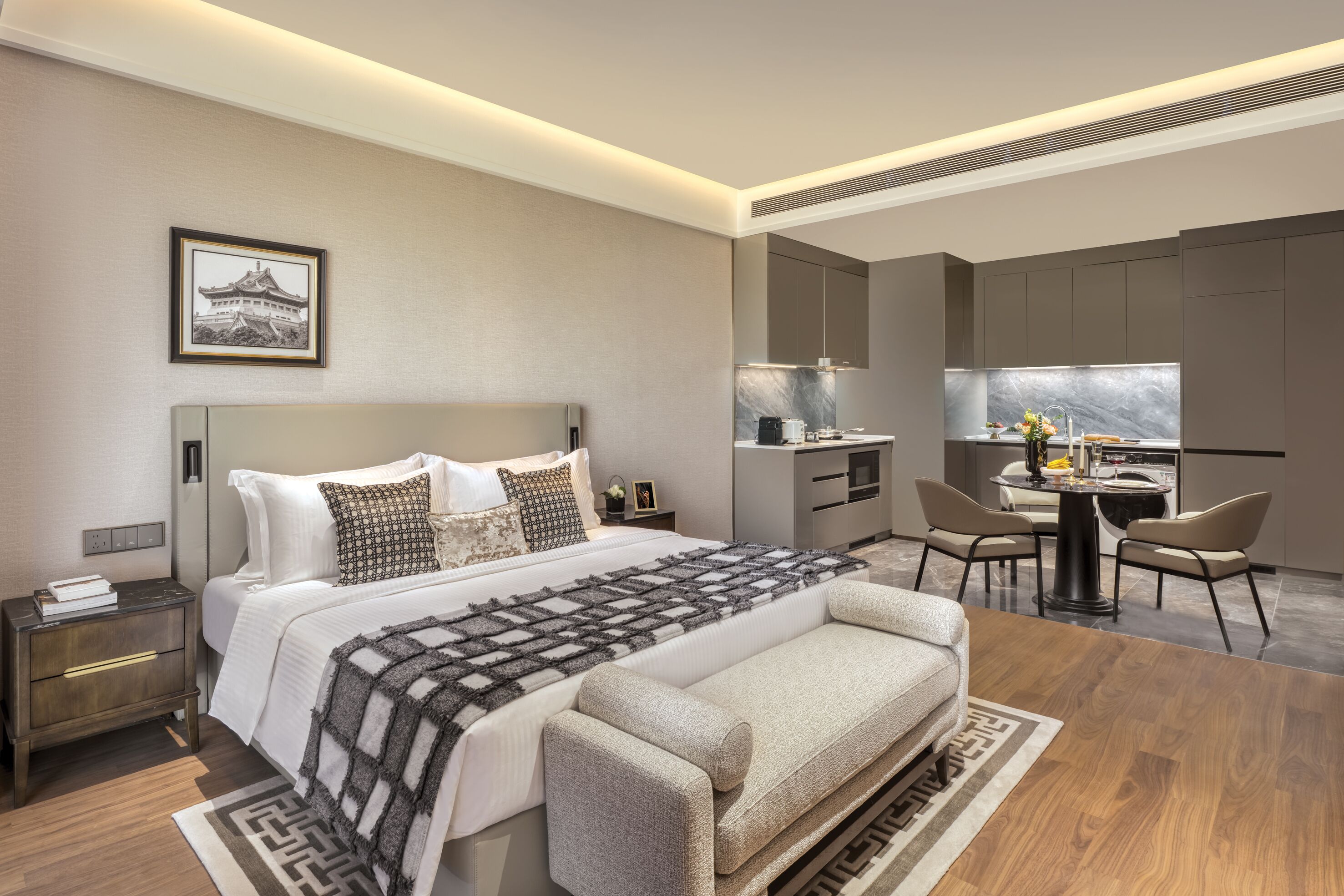 Premier Studio, Kitchen