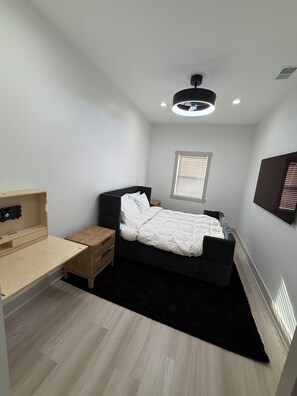 Room - Luxury Living in Bronzeville! (Chicago)