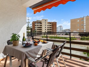 Outdoor dining - Sol Montemar 19 - Terrace, Swimming Pool, Parking, 2 bedrooms (Torremolinos)