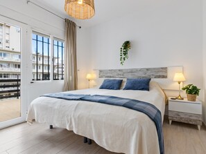 Iron/ironing board, Internet, bed sheets - Sol Montemar 19 - Terrace, Swimming Pool, Parking, 2 bedrooms (Torremolinos)