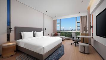1 King Standard High Floor