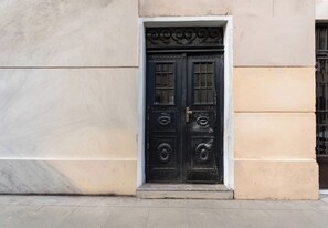 Exterior detail - Kazimierz Mezzanine Apartment (Kraków)