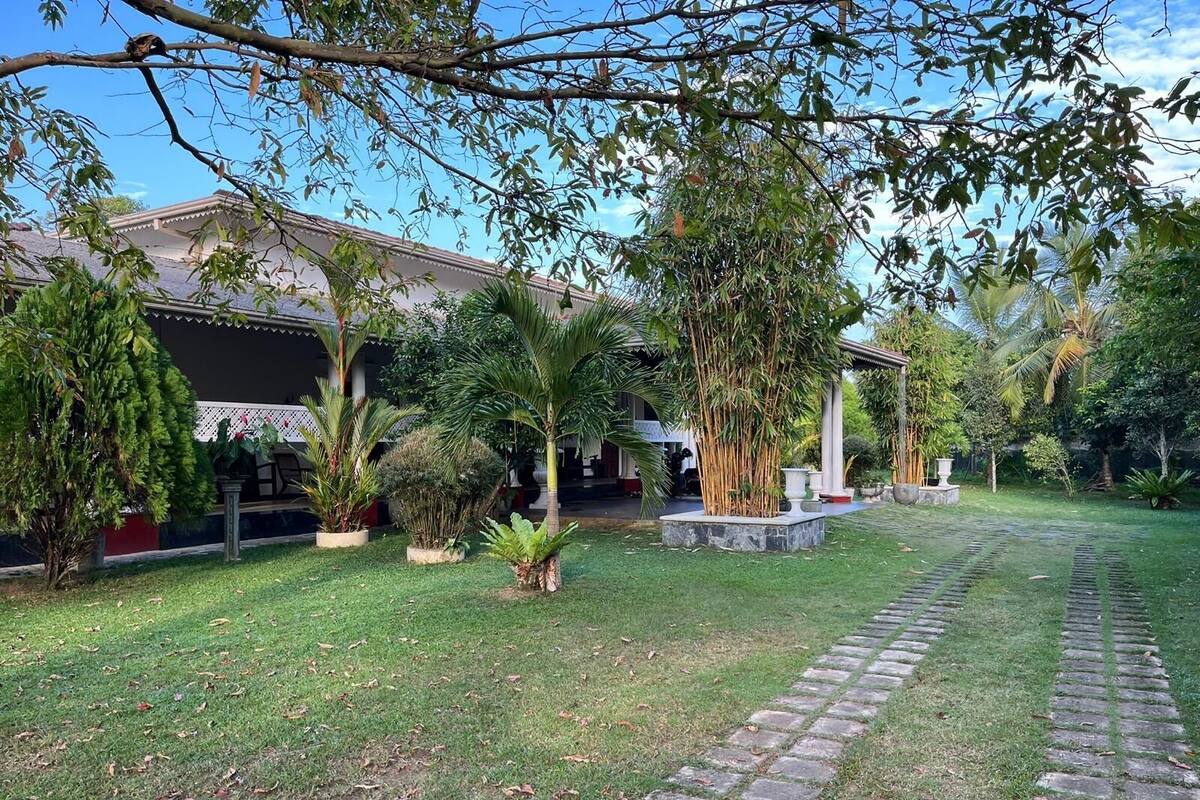 Deluxe Villa, Garden View | Property grounds