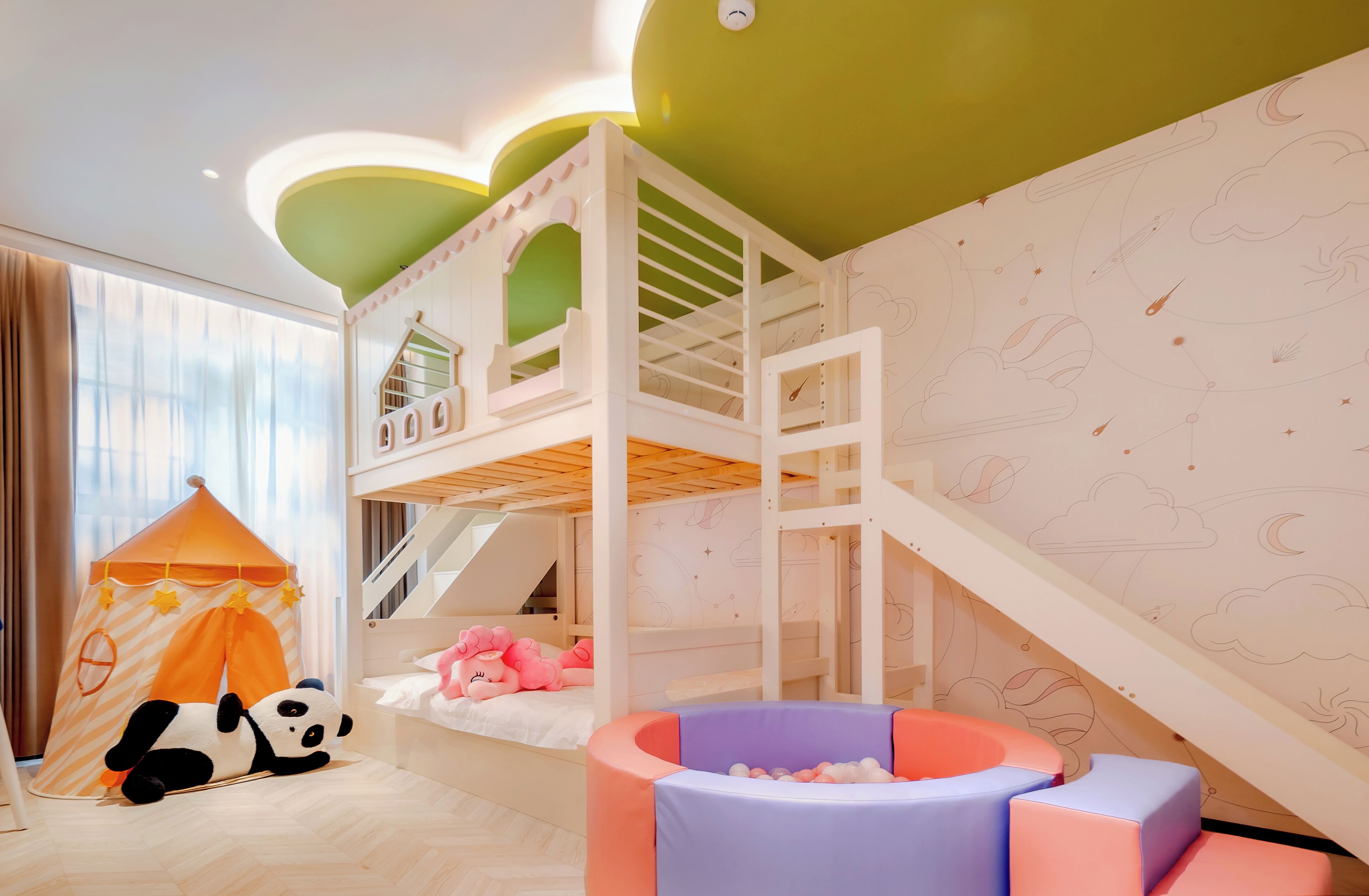 Phòng Suite Deluxe, quang cảnh sân vườn | Truy cập Internet không dây miễn phí, bộ trải giường 