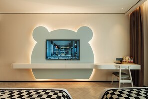 Free WiFi, bed sheets - Panda Sleepy Hotel Chengdu Panda Base (Chengdu)