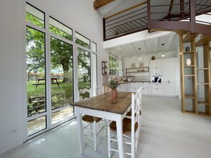 Dining - HARTZURIENEA - ANHAUX (ANHAUX)