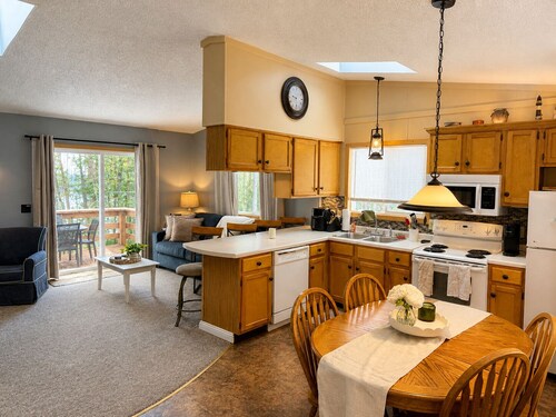 Serenity Now 4BR Lakefront Cabin + Trail Access - Sleeps 12