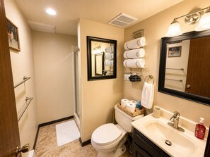 Shower, hair dryer, towels, soap - Serenity Now 4BR Lakefront Cabin + Trail Access - Sleeps 12 (Hurley)