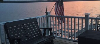 2 bedroom 1.5 bath - cottage in welcoming Aurora on Cayuga Lake!