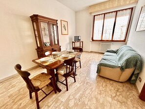 Smart TV - TRILO ANTONIO NUMANA - Large apartment in strategic location (Numana)