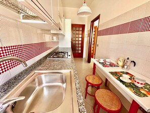 Private kitchen - TRILO ANTONIO NUMANA - Large apartment in strategic location (Numana)