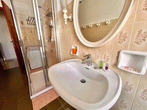 Regadera y bidet 