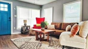Living area - Sunny San Dario:Family & Pet Friendly (San Antonio)