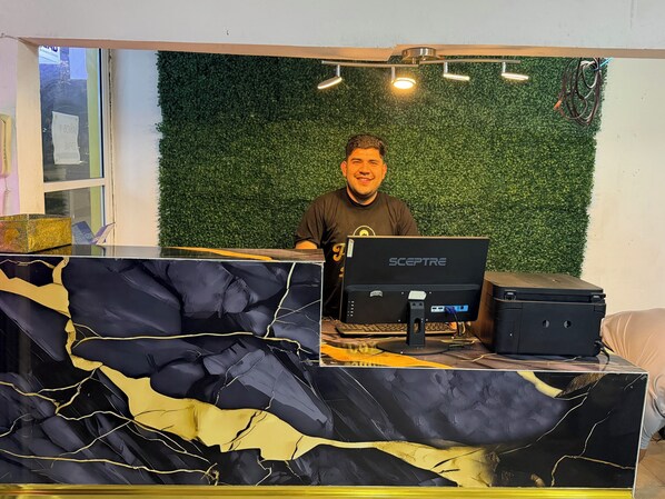 Reception - HOTEL Y PIZZERIA CASA INN (Xalapa)