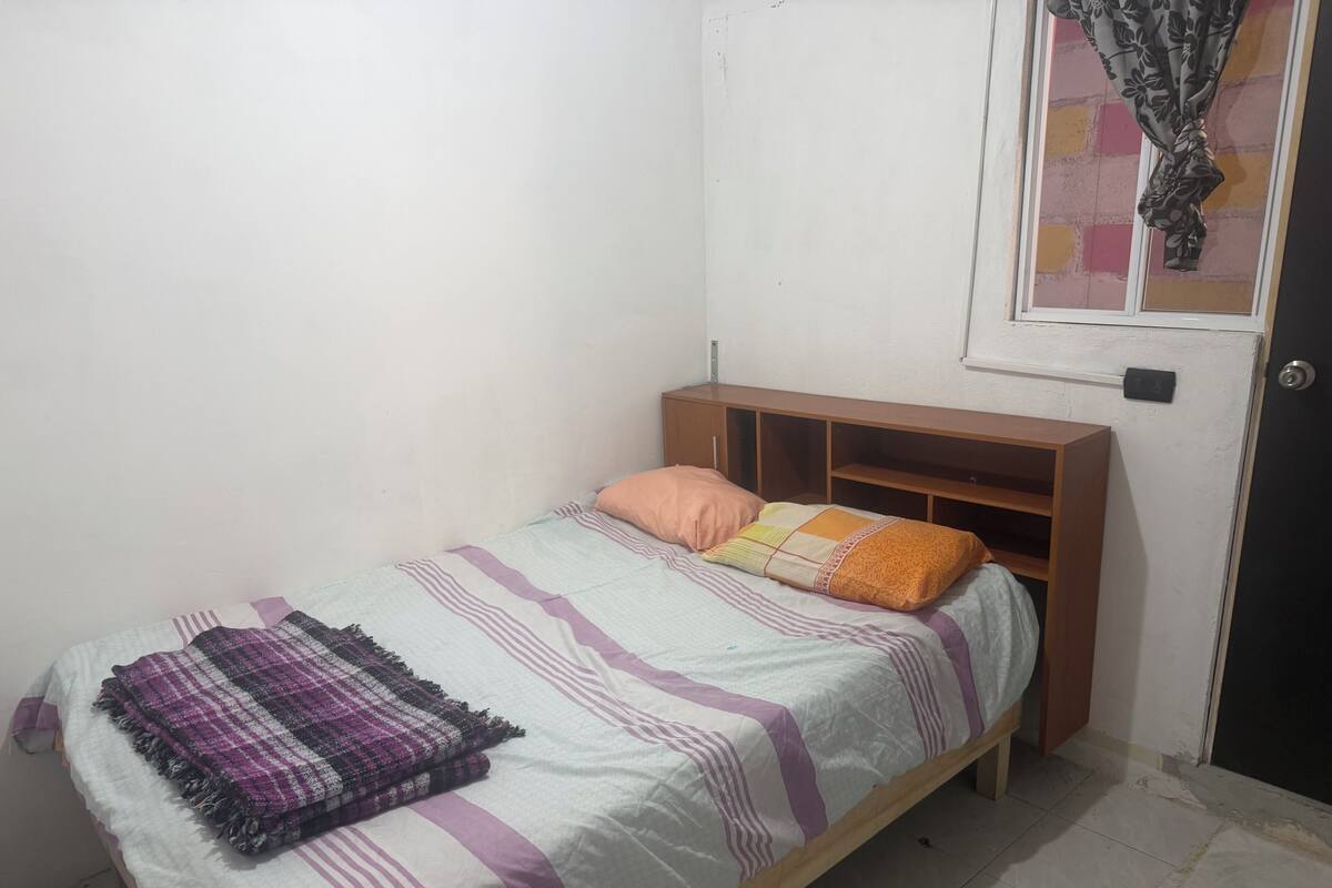 Basic-Doppel- oder -Zweibettzimmer