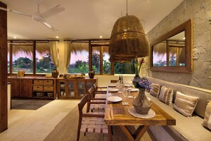 Dining - Luxury 3BR Mediterranean Villa w/ Bfast & Butler (Badung)