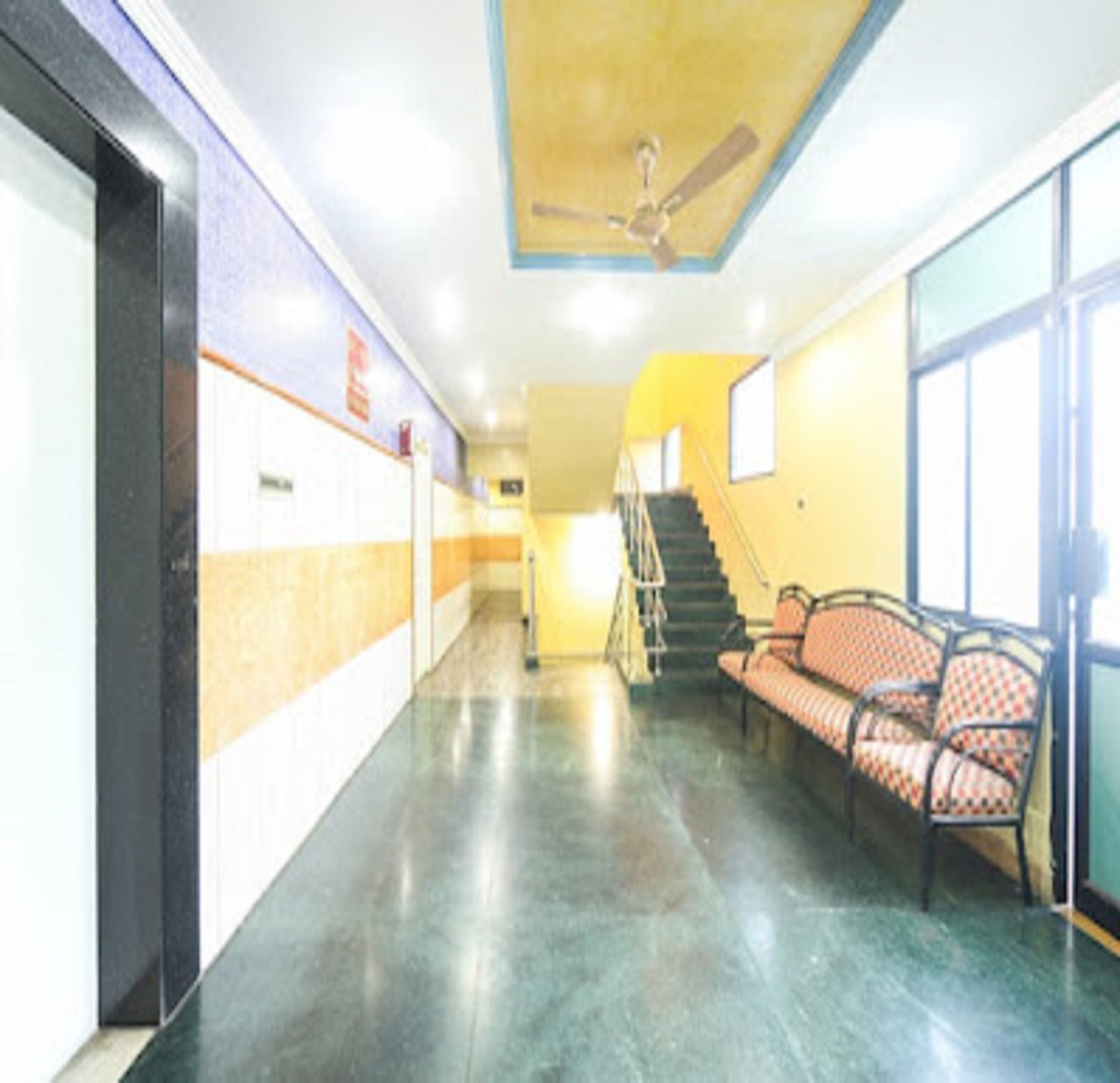 المنشأة من الداخل