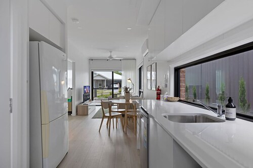 2BR Guest House | Pet-Friendly & Peaceful