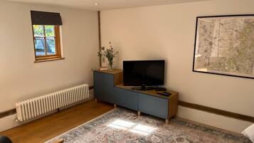 Studio, Multiple Bedrooms | Living room