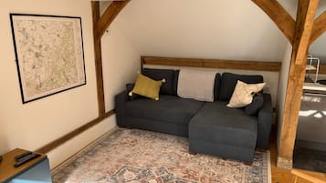 Studio, beberapa kamar | Ruang keluarga