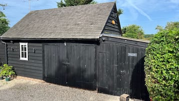 Studio | Property entrance