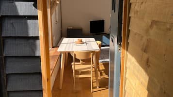 Studio, beberapa kamar | Pintu masuk properti