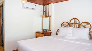 Alpehytte, terrasse, bakgårdsutsikt