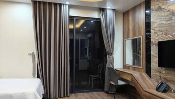 Deluxe Double or Twin Room, Garden View
