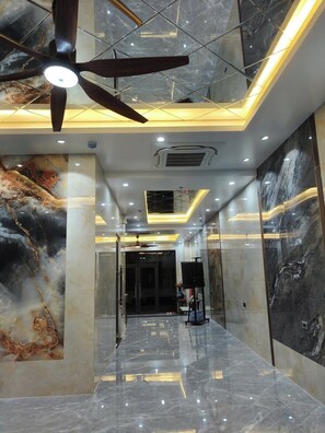 Interior - GREEN FAMILY HOTEL (Van Don)