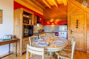 Dining - LA GRANGE - LE NOYER (LE NOYER)