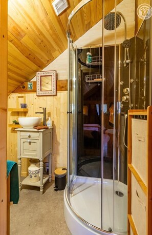Shower, hair dryer - LA GRANGE - LE NOYER (LE NOYER)