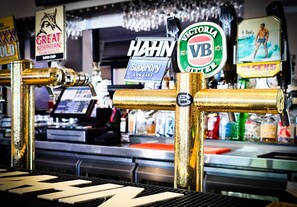 Bar (on property) - Cessnock Hotel Hunter Valley (Cessnock)
