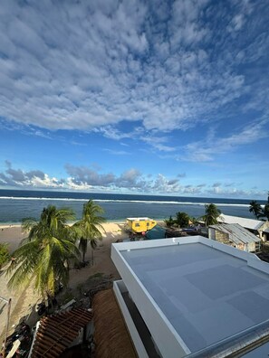 Beach - Bulan Pacifica - Big Window ~ Mountain View (San Isidro)