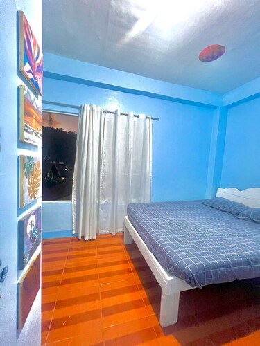 Bulan Pacifica - Big Window ~ Mountain View